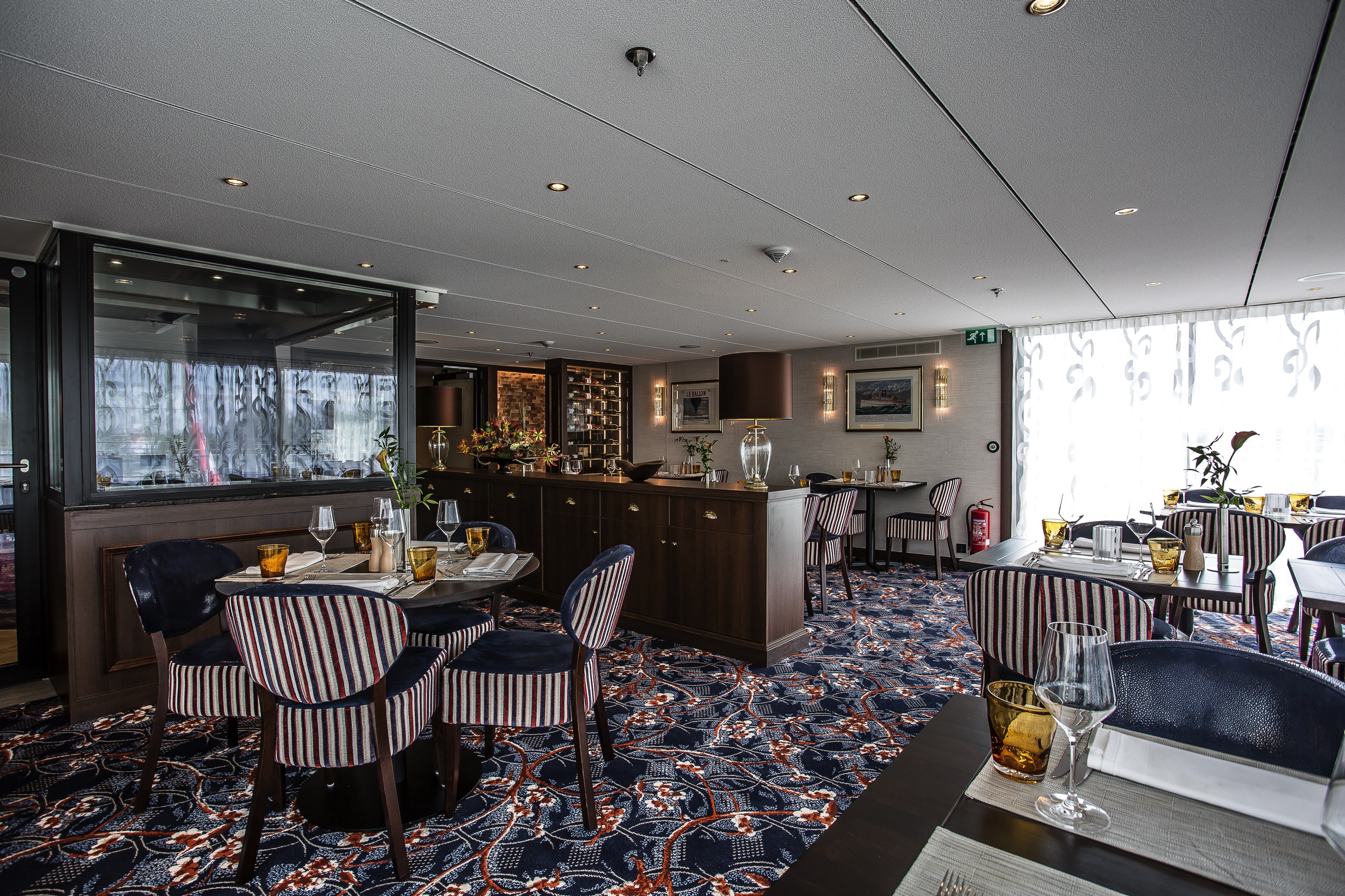 MS Oscar Wilde - Bistro Restaurant